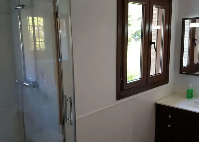 De Lujo Av. Barber * Toledo